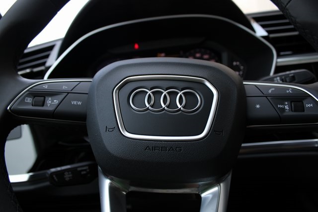 2025 Audi Q3 S Line Premium Image 28 of 32