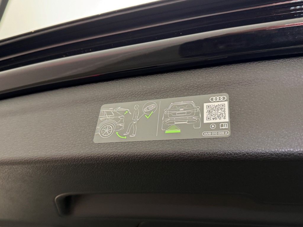 Vehicle image 20 of 36
