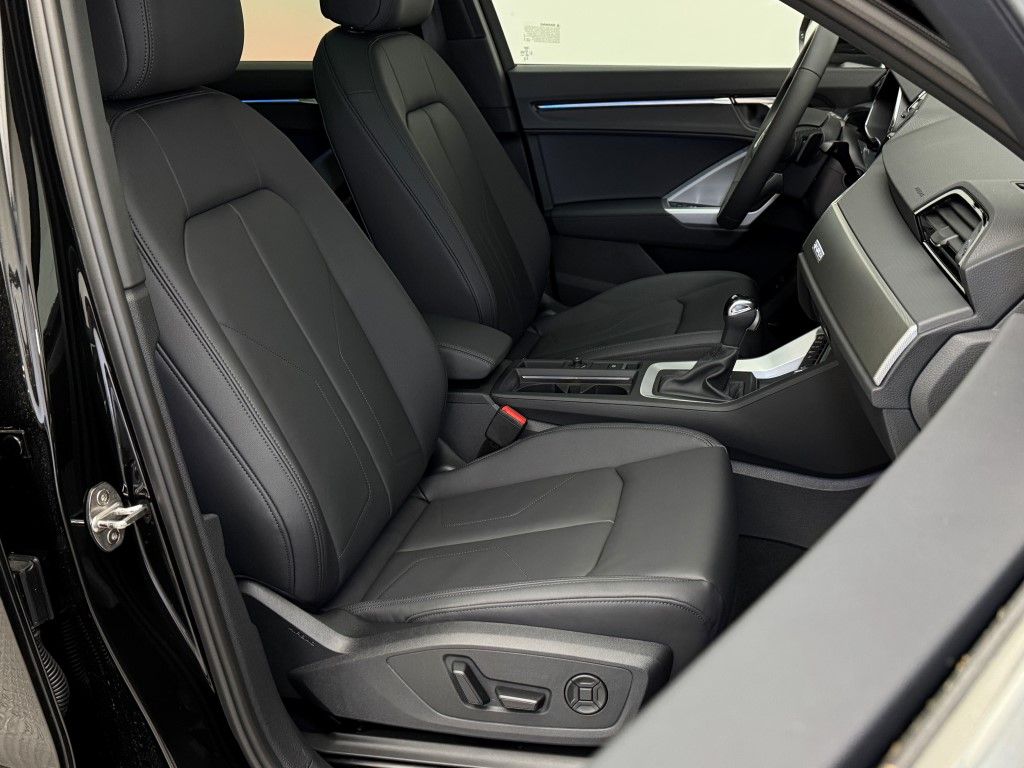 Vehicle image 15 of 36