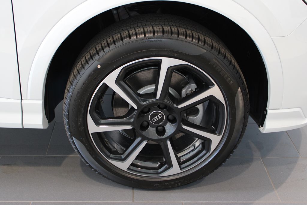 Vehicle image 37 of 55