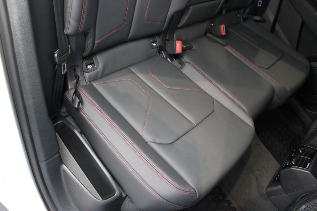Vehicle image 27 of 55