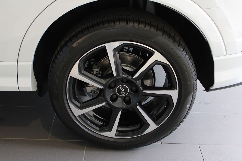 Vehicle image 36 of 55