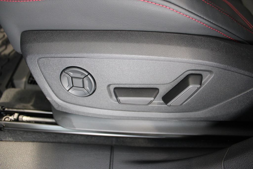 Vehicle image 31 of 55