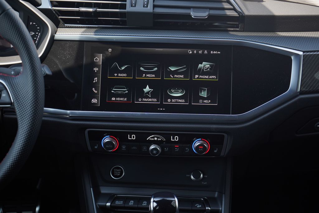Vehicle image 11 of 12