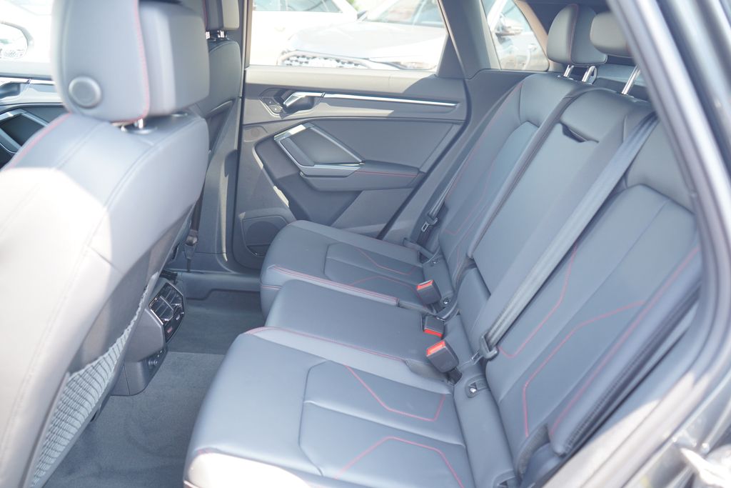 Vehicle image 8 of 12