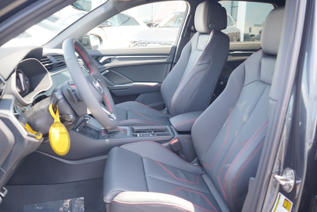 Vehicle image 9 of 12