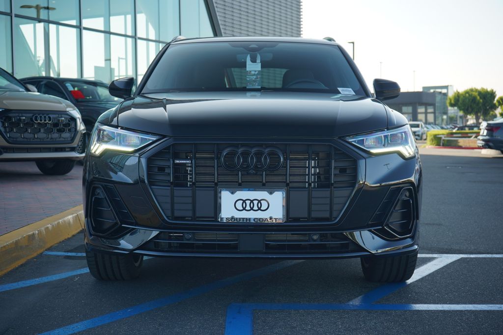 Vehicle image 2 of 12