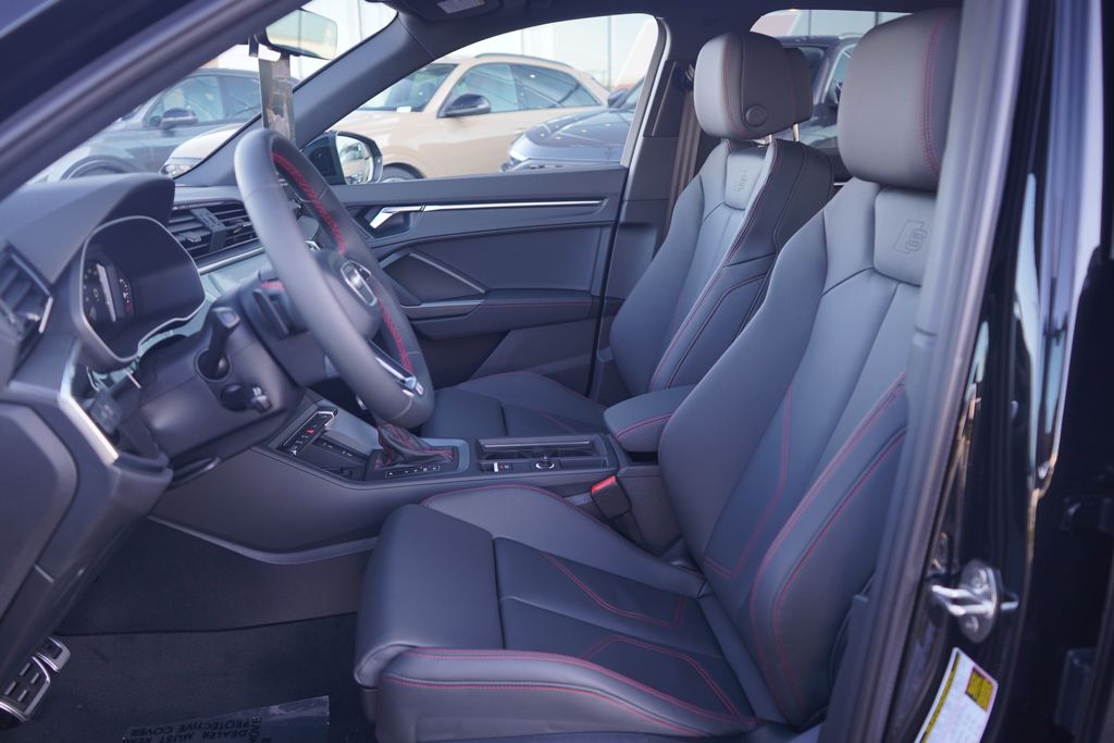 Vehicle image 8 of 12