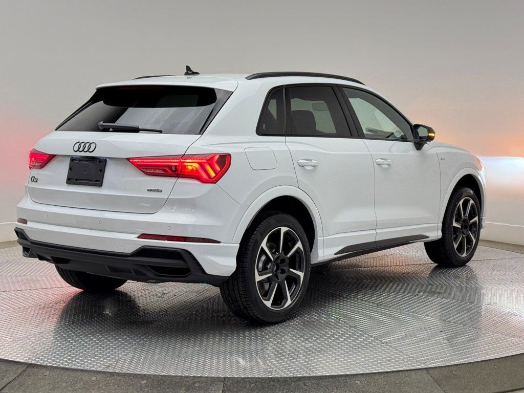 Vehicle image 12 of 42