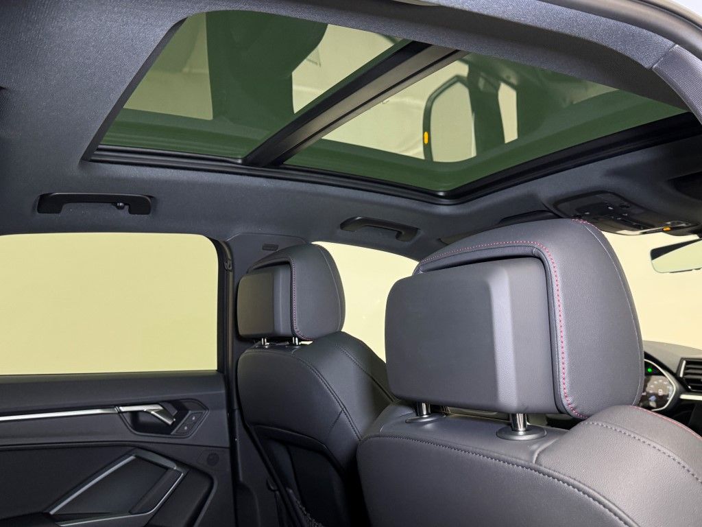 Vehicle image 16 of 42