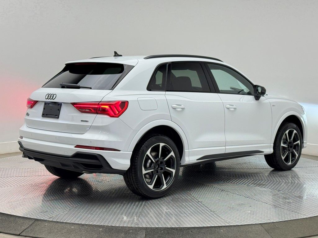 Vehicle image 13 of 42