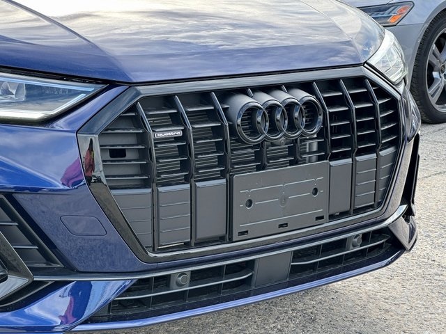 Vehicle image 4 of 28