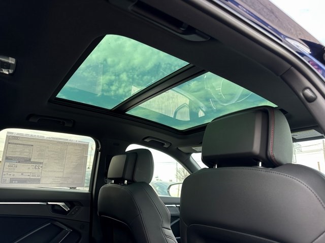 Vehicle image 13 of 28