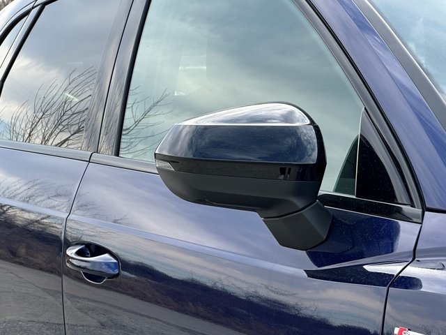 Vehicle image 6 of 28
