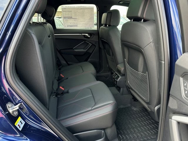 Vehicle image 12 of 28