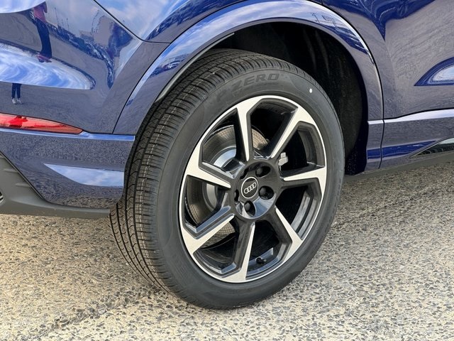 Vehicle image 8 of 28