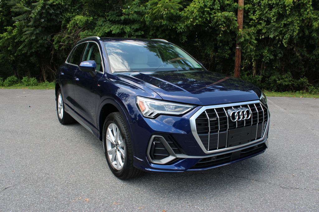 Vehicle image 5 of 54