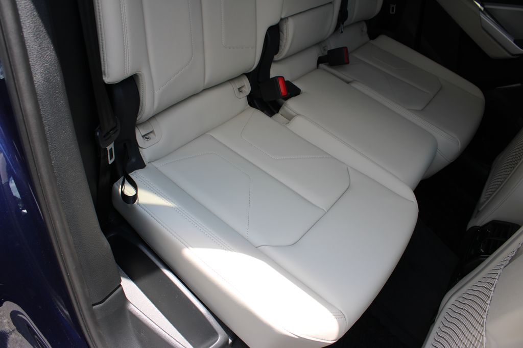 Vehicle image 21 of 54