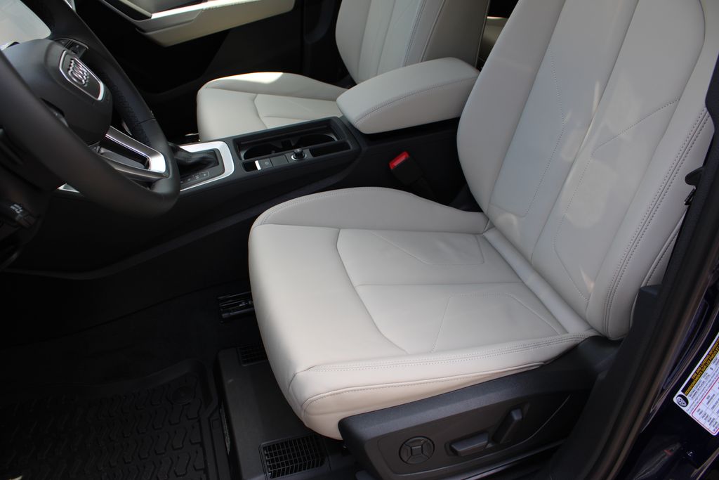 Vehicle image 23 of 54