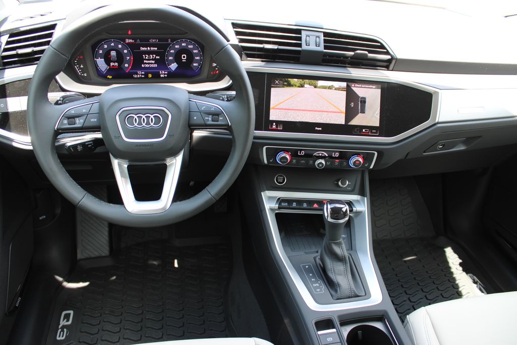 Vehicle image 27 of 54