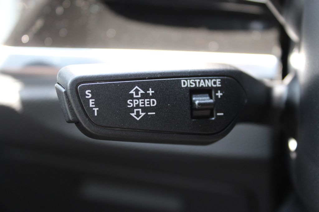 Vehicle image 44 of 54