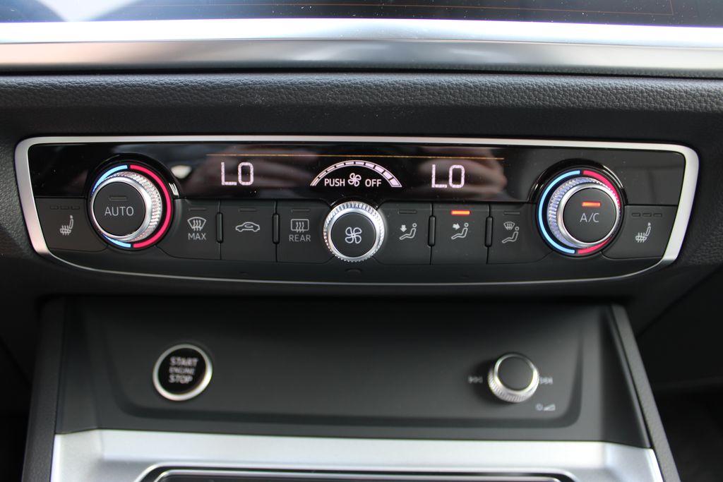 Vehicle image 52 of 54