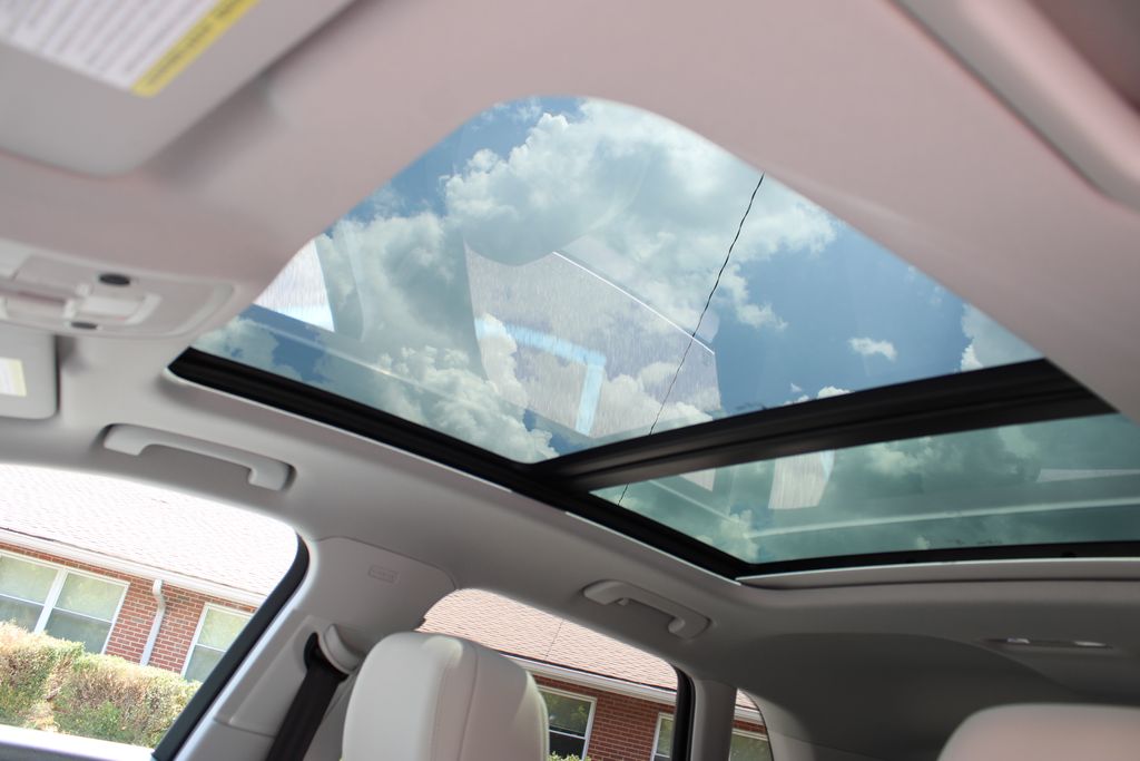 Vehicle image 28 of 54