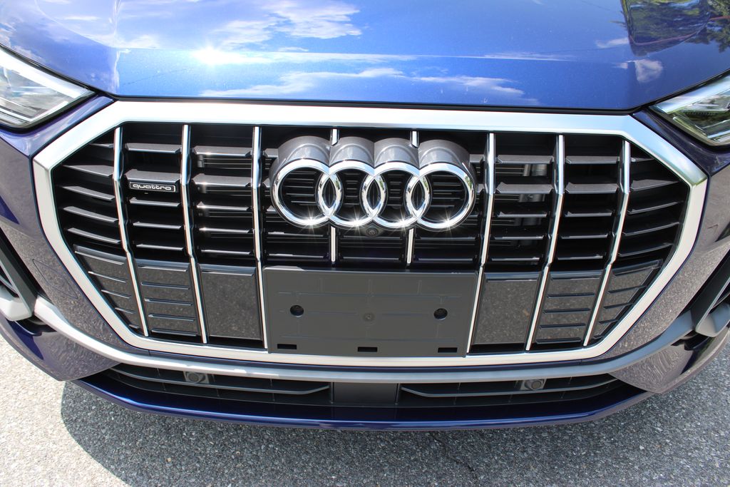 Vehicle image 41 of 54
