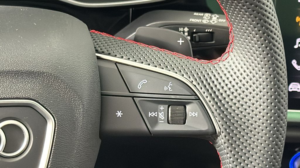 Vehicle image 18 of 41