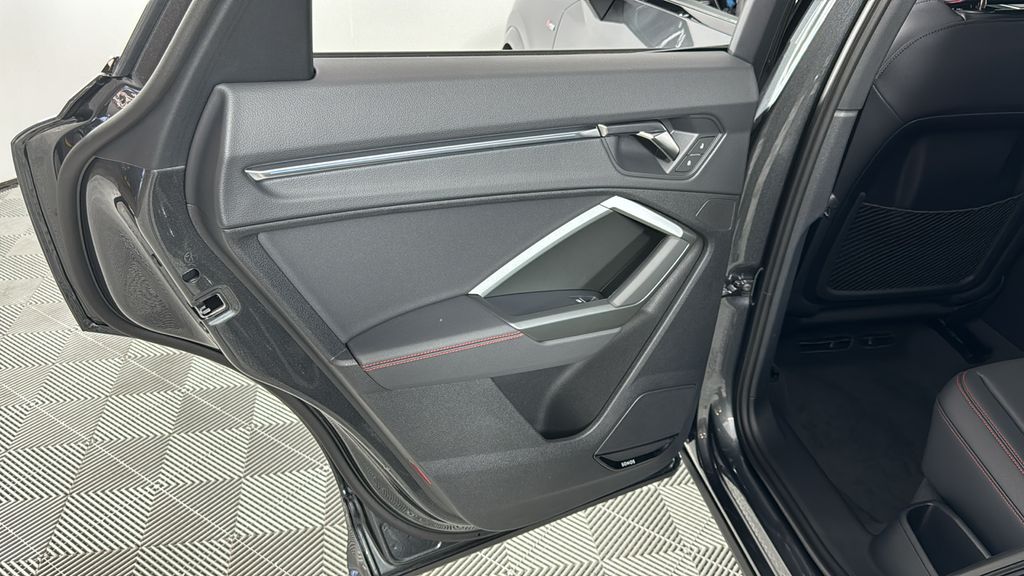 Vehicle image 41 of 41
