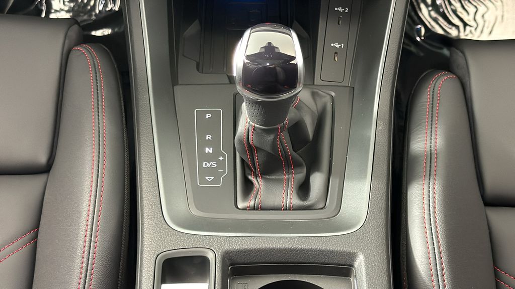 Vehicle image 23 of 41