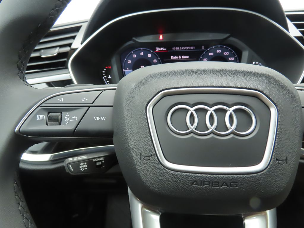 Vehicle image 12 of 33