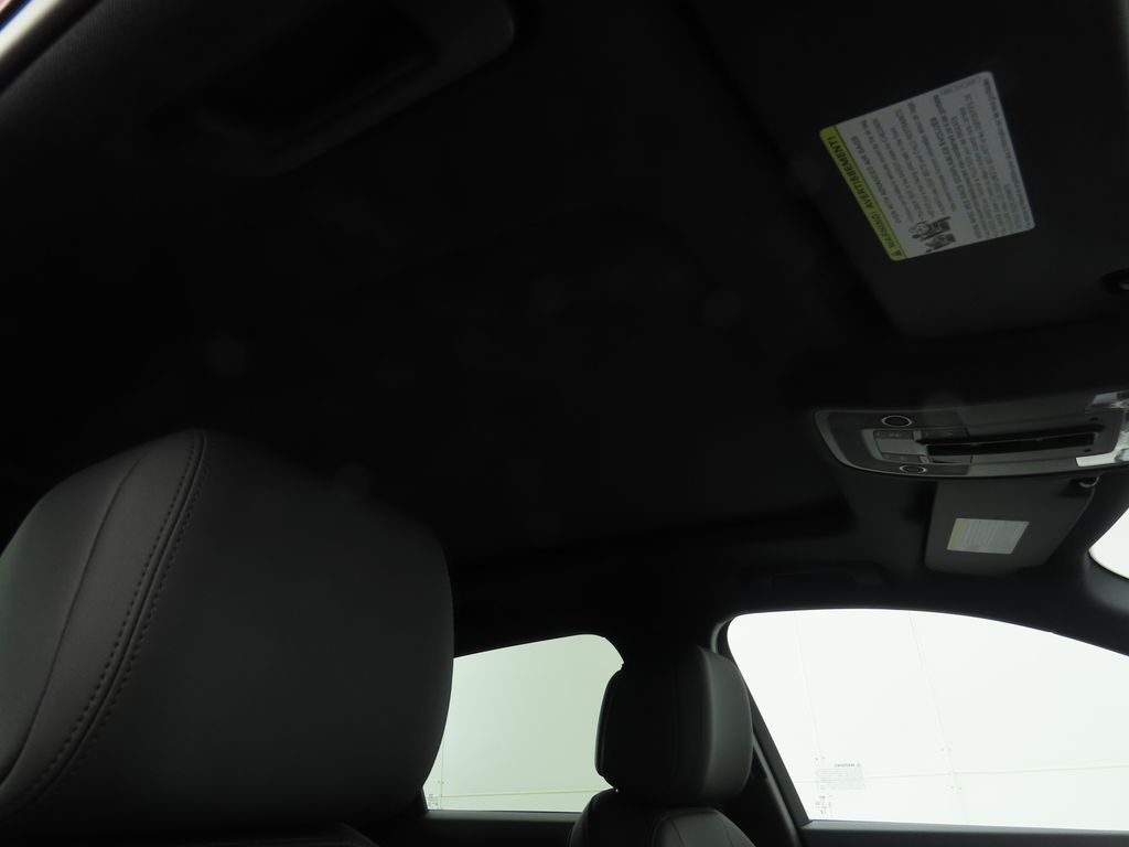 Vehicle image 19 of 33