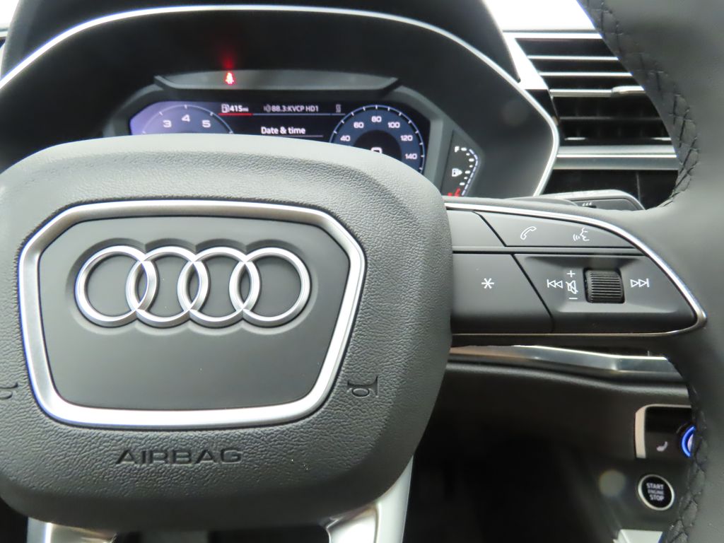 Vehicle image 13 of 33