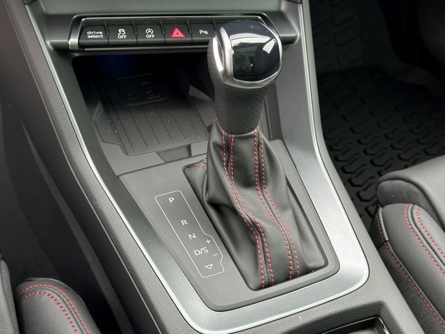 Vehicle image 20 of 28