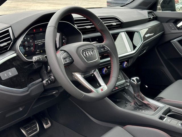 Vehicle image 19 of 28