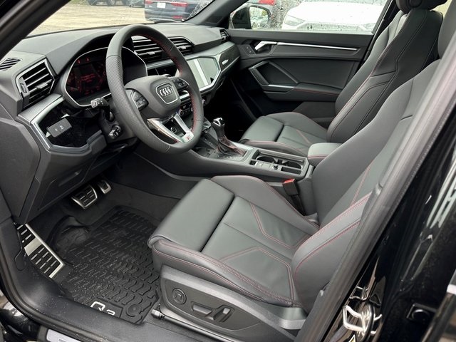 Vehicle image 17 of 28