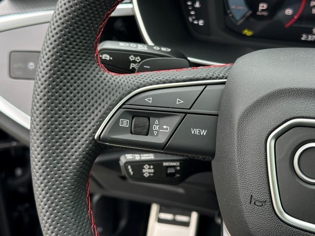 Vehicle image 27 of 28