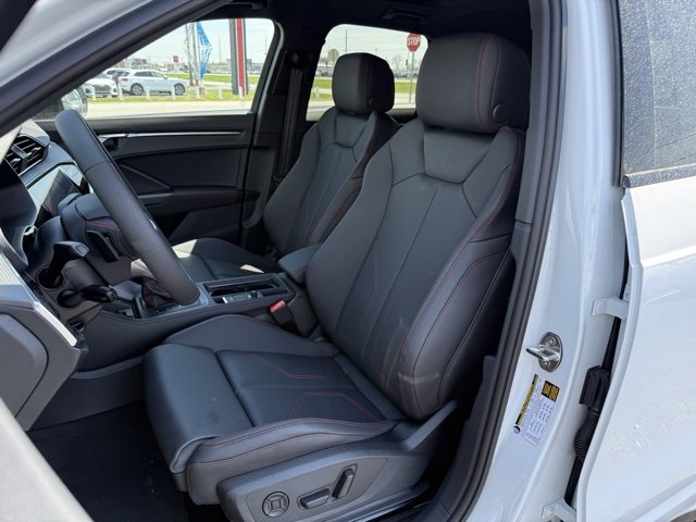 Vehicle image 8 of 29