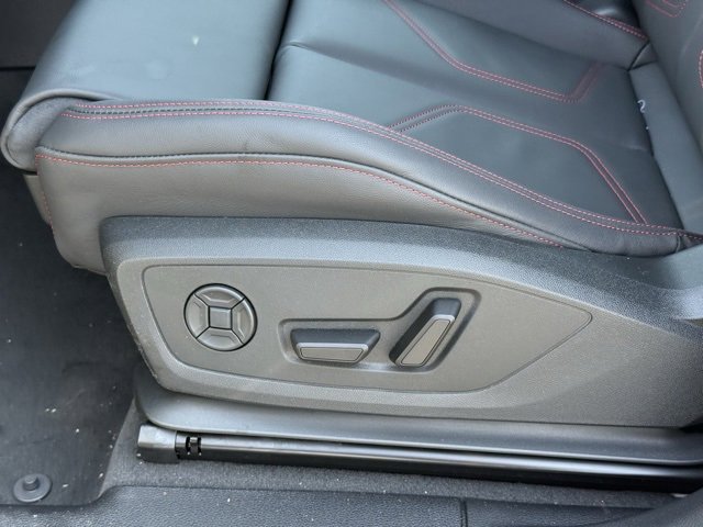 Vehicle image 9 of 29