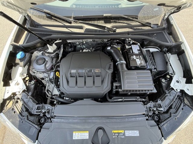 Vehicle image 18 of 29