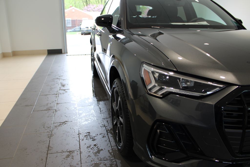 Vehicle image 49 of 54