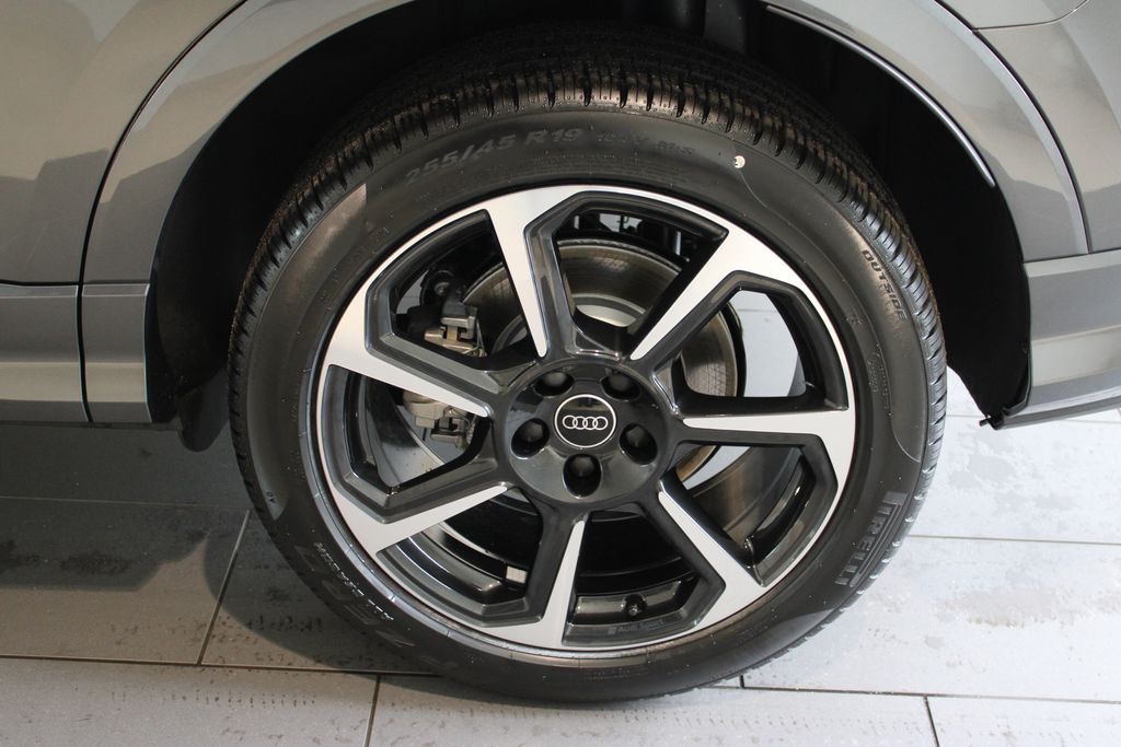Vehicle image 36 of 54