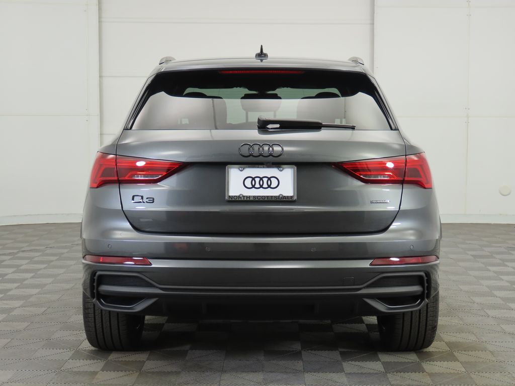 Vehicle image 6 of 33