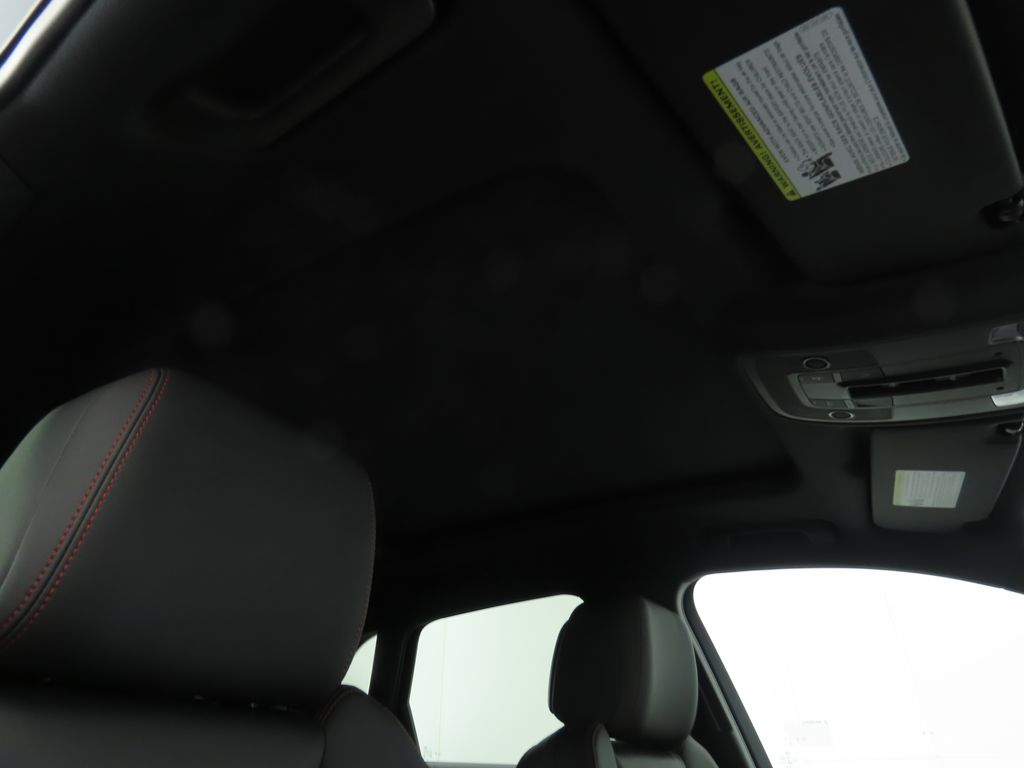 Vehicle image 19 of 33