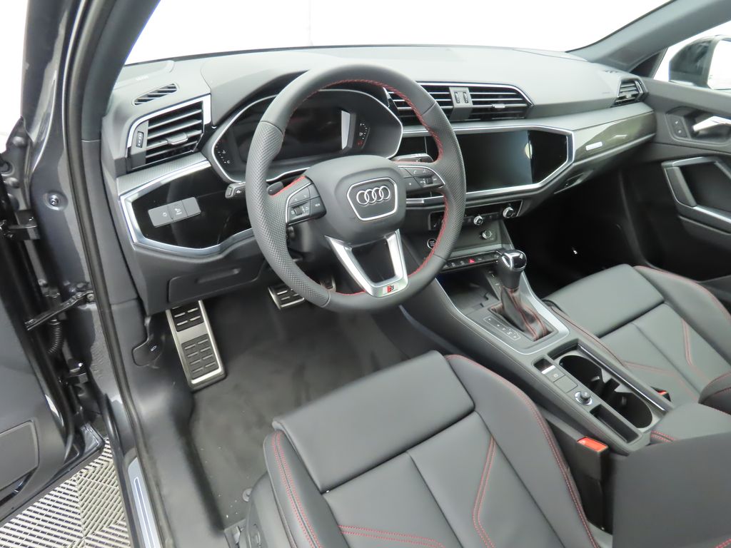 Vehicle image 10 of 33