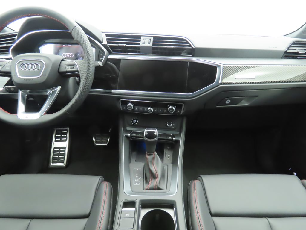 Vehicle image 14 of 33