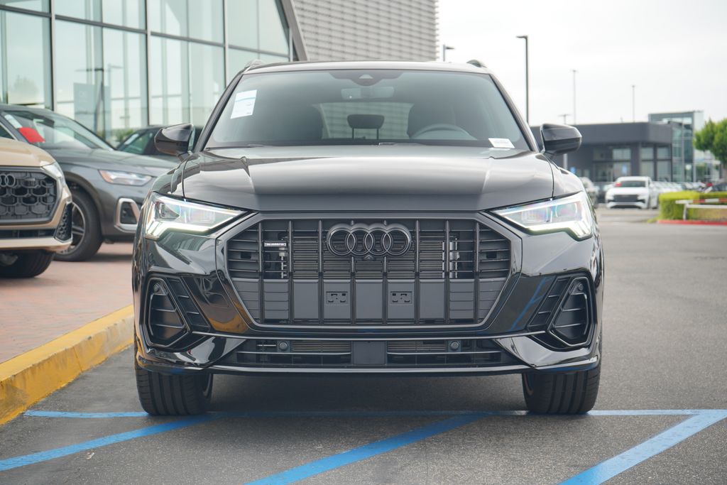 Vehicle image 2 of 12