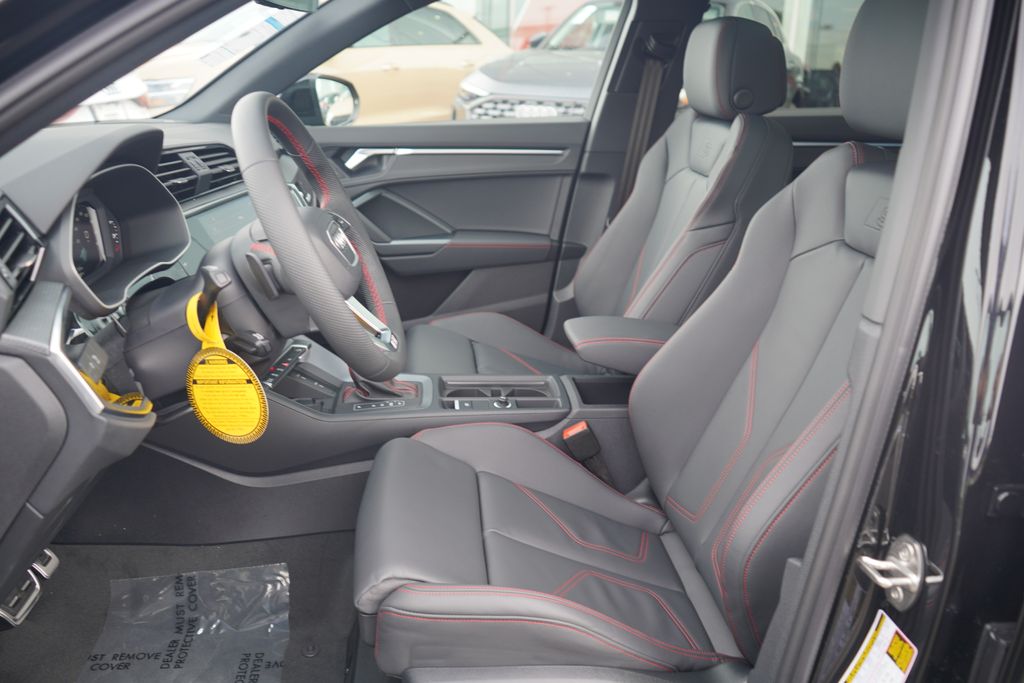 Vehicle image 8 of 12