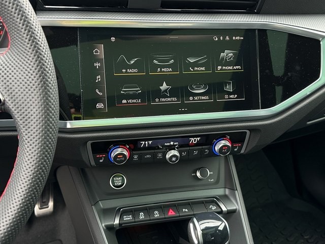 Vehicle image 21 of 28